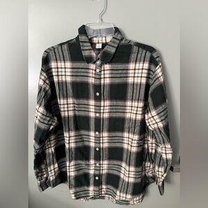 Men’s Old Navy Green Plaid Flannel Buttondown-Size Lg (fits more like a Medium)